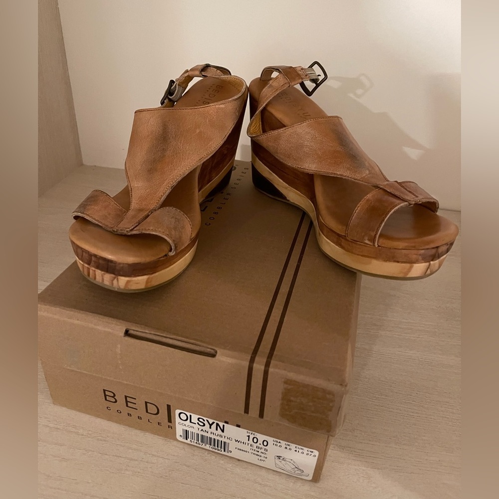 BED STU SANDAL. W10